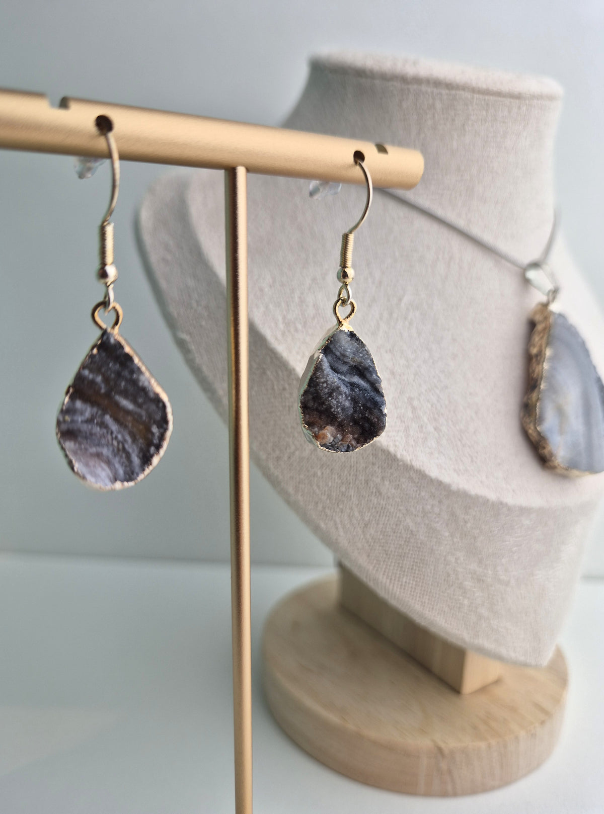 Chalcedoonroos oorbellen
