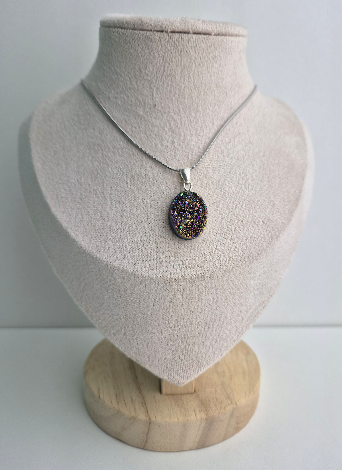 Titanium Aurakwarts ketting ovaal 1
