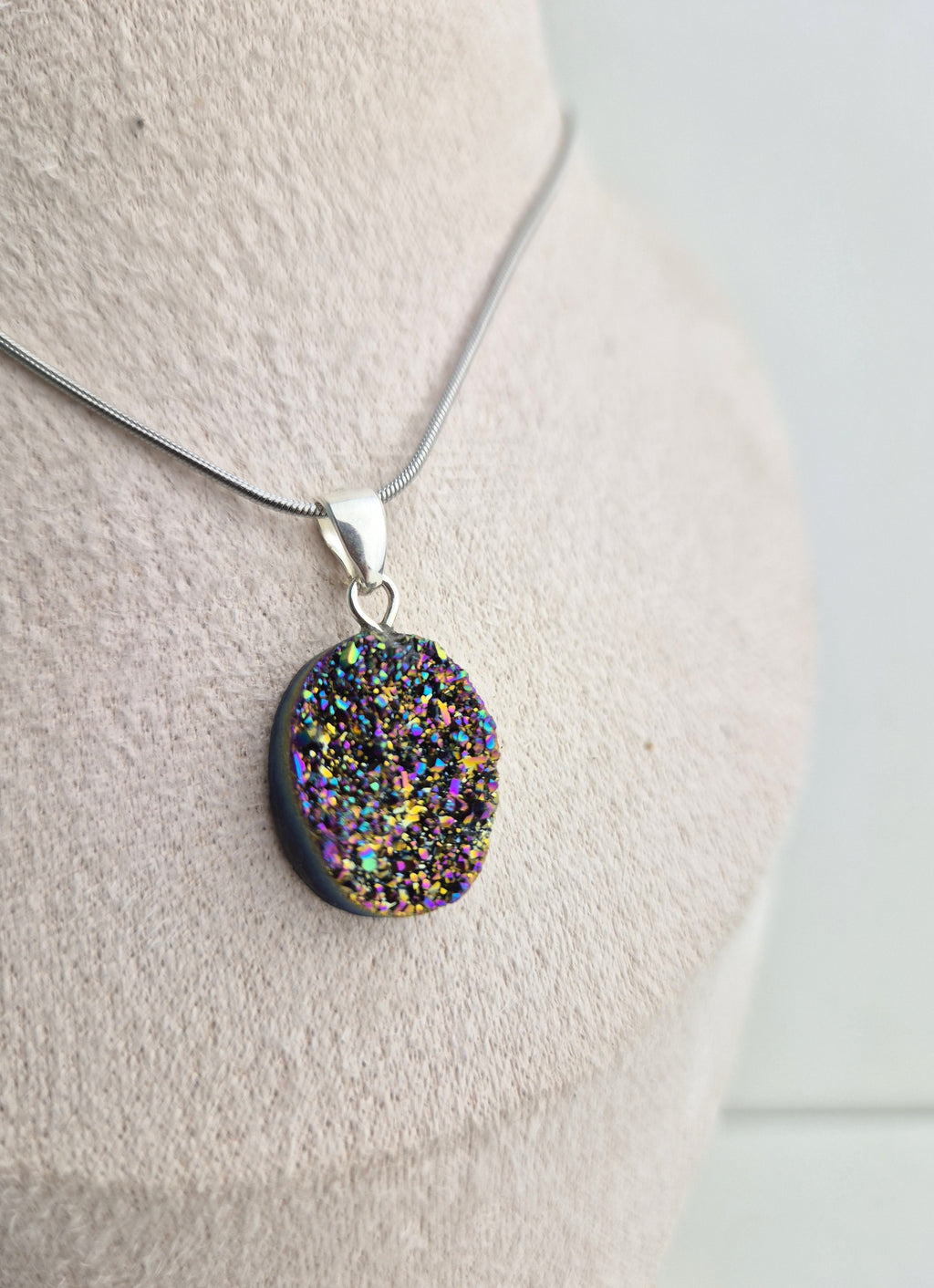 Titanium Aurakwarts ketting ovaal 1