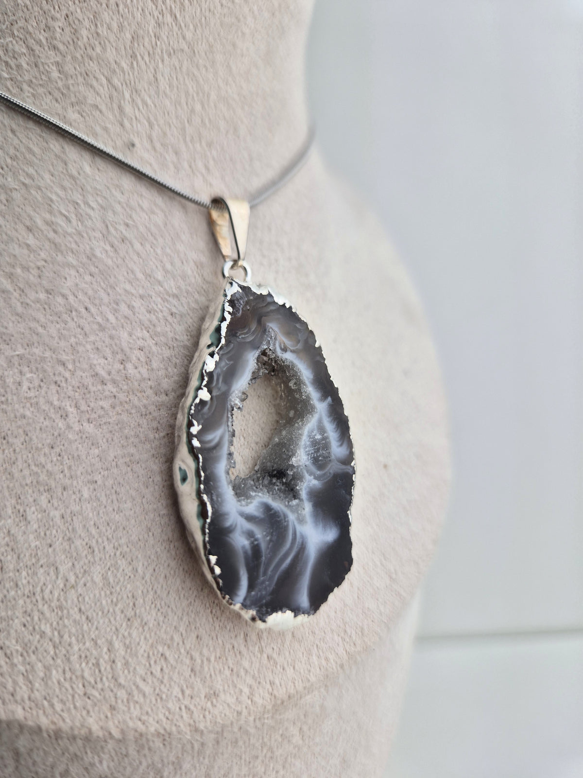 Agaat geode zilver ketting 1